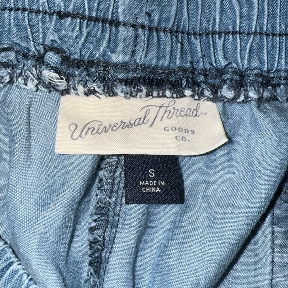 Universal Threads paper-bag tie front soft jean shorts size small - Picture 3 of 3